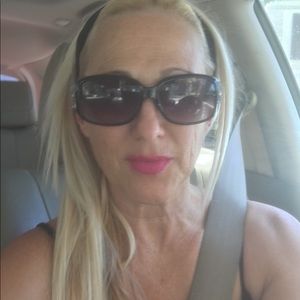 Meet your Posher, Claudette